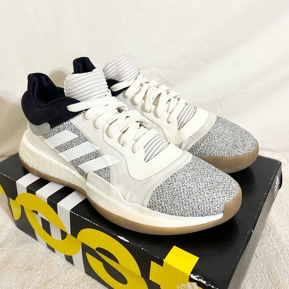 Adidas Marquee Boost Low White Gum size 8 MEN’S BASKETBALL SHOES - Picture 2 of 9